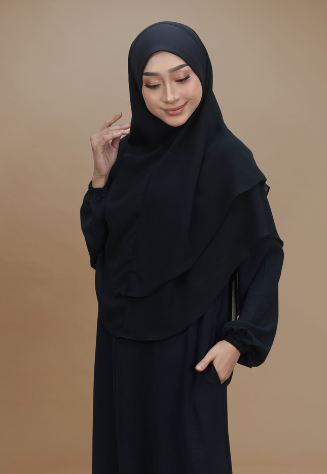 Faraza Zahra Jubah Terus Umrah - Ironless