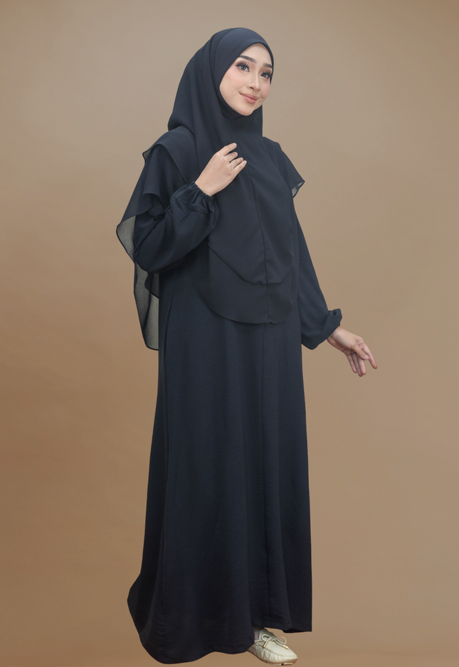 Faraza Zahra Jubah Terus Umrah - Ironless