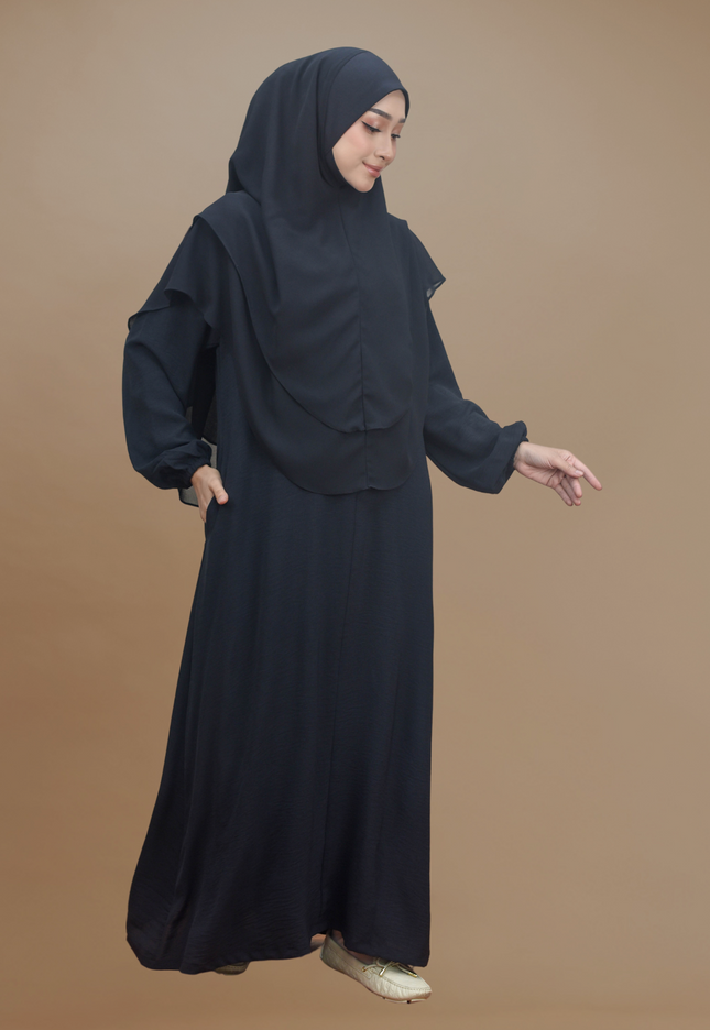 Faraza Zahra Jubah Terus Umrah - Ironless