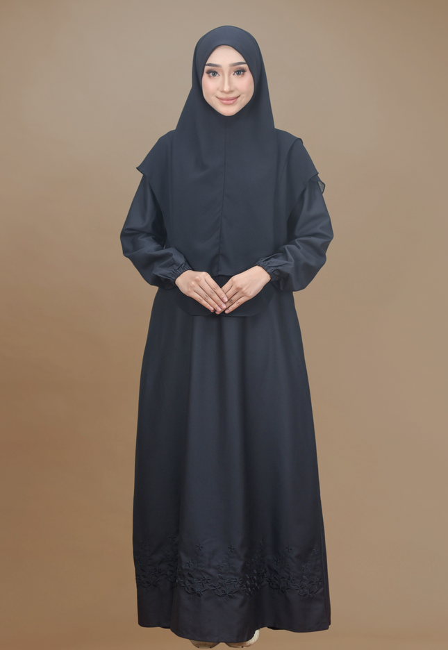 Faraza Zahra Jubah Terus Umrah -  Sulam Bunga
