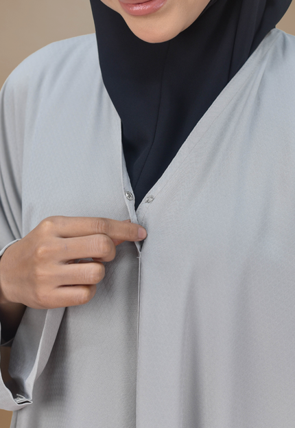 Faraza Zahra Jubah Abaya Umrah - Abaya Safieyah in Light Grey