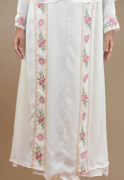Faraza Zahra Jubah Abaya Umrah - Abaya Salsabilah in Off White