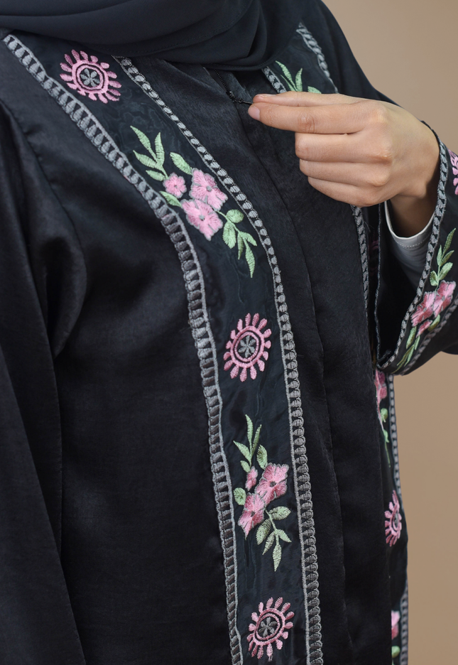 Faraza Zahra Jubah Abaya Umrah - Abaya Salsabilah in Black(Hitam)