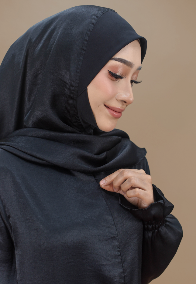 Faraza Zahra Jubah Umrah Muslimah - Set Serra in Black