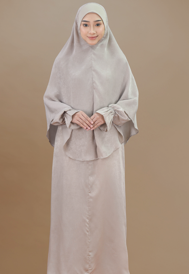 Faraza Zahra Jubah Umrah Muslimah - Set Serra in Nude