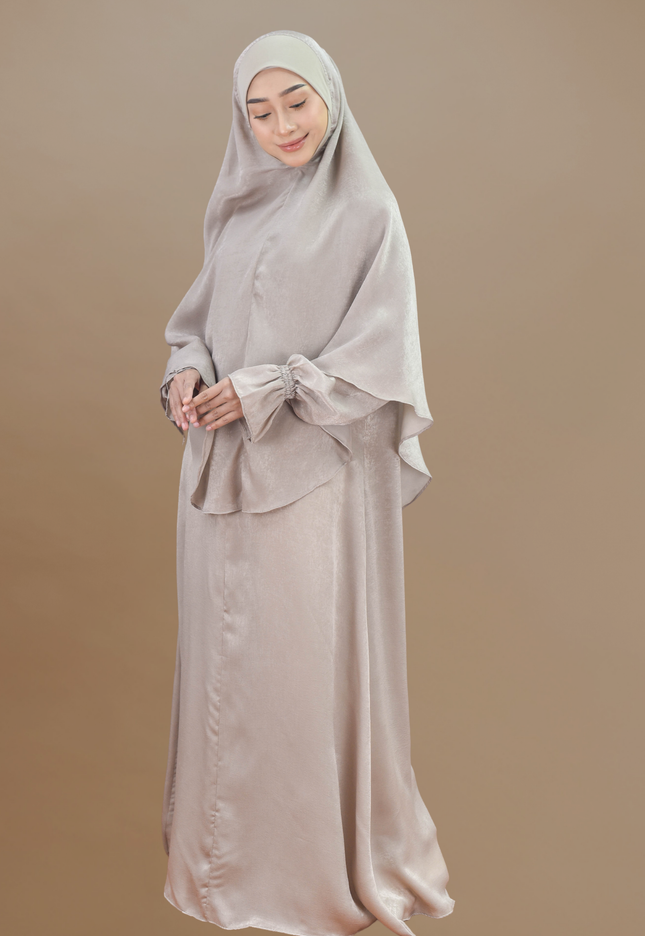 Faraza Zahra Jubah Umrah Muslimah - Set Serra in Nude