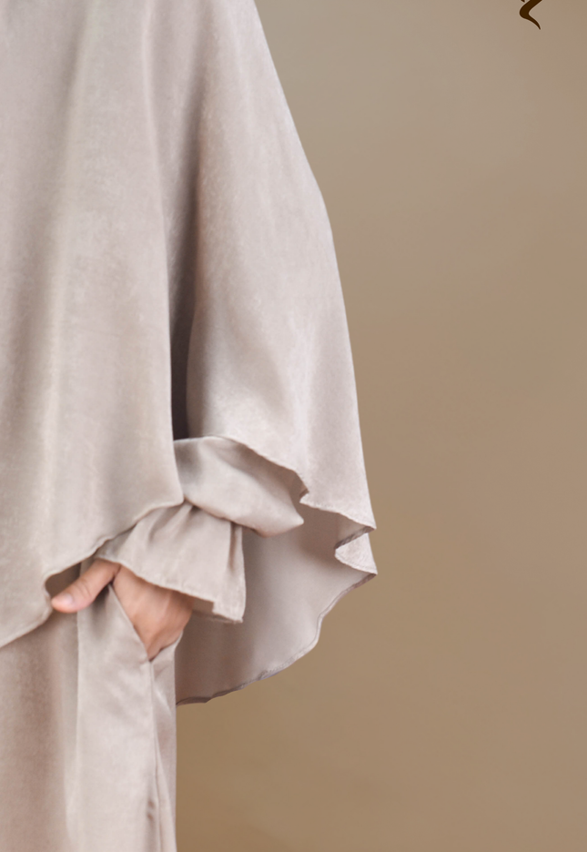 Faraza Zahra Jubah Umrah Muslimah - Set Serra in Nude