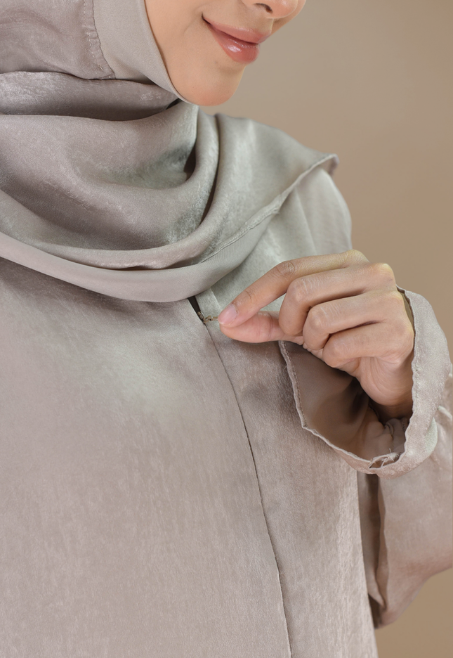 Faraza Zahra Jubah Umrah Muslimah - Set Serra in Nude