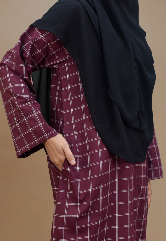 Faraza Zahra Jubah Bahaman Wanita in Burgundy