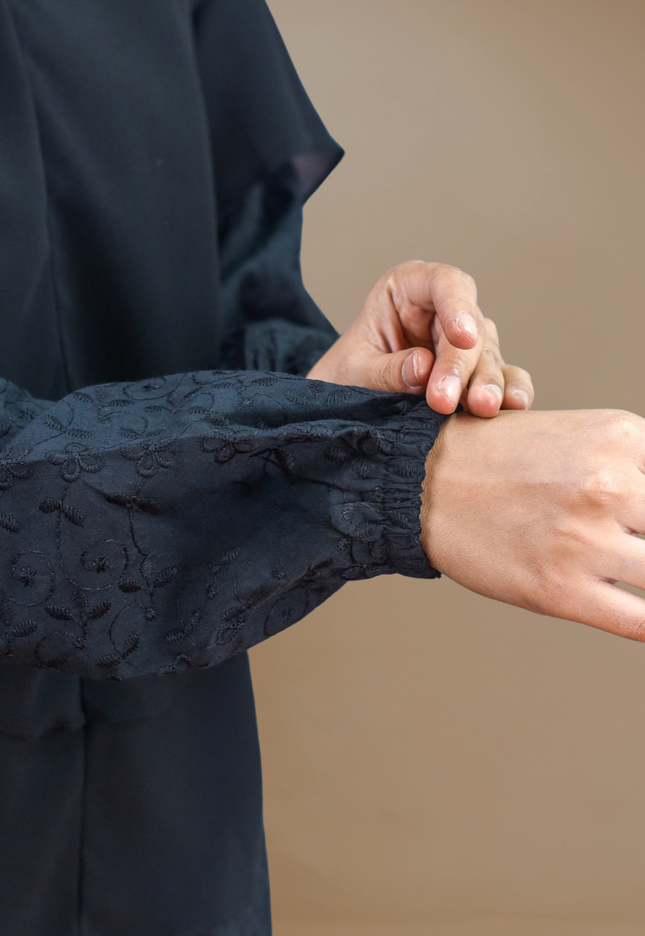 Faraza Zahra Jubah Seluar Umrah - Sulam Penuh