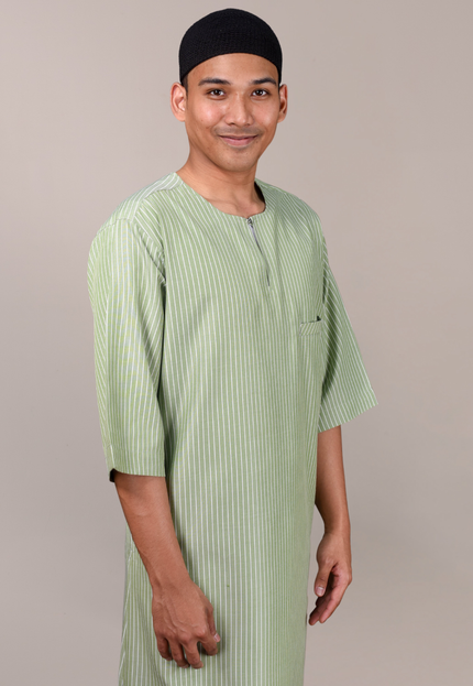 Faraza Zahra Jubah Sufyan in Moss Green