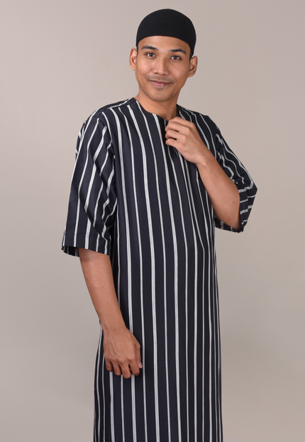 Faraza Zahra Jubah Safwan in Black