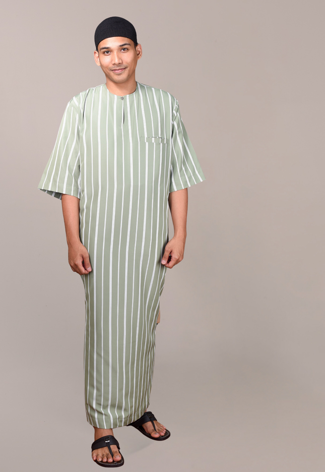 Faraza Zahra Jubah Safwan in Moss Green