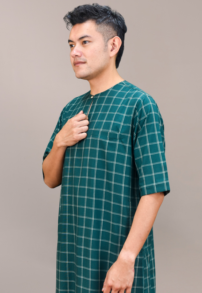 Faraza Zahra Jubah Bahaman in Emerald Green