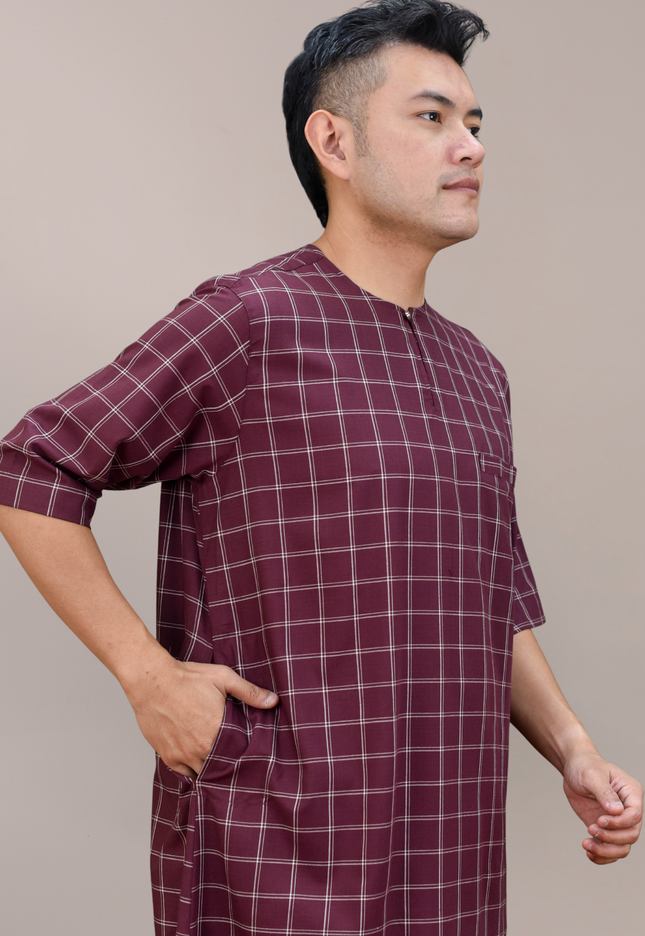 Faraza Zahra Jubah Bahaman in Burgundy