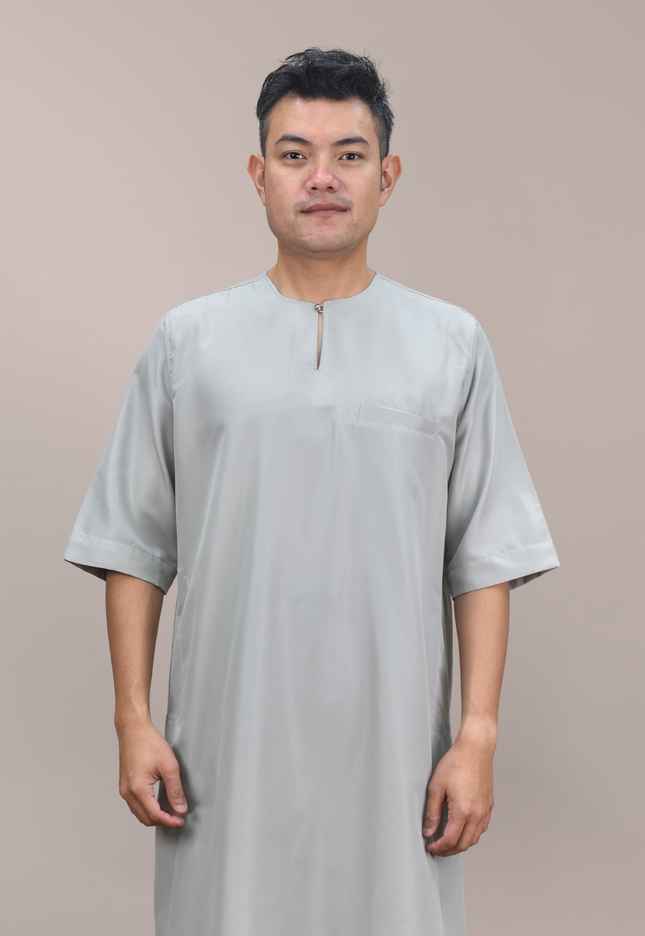Faraza Zahra Jubah Safir in Grey