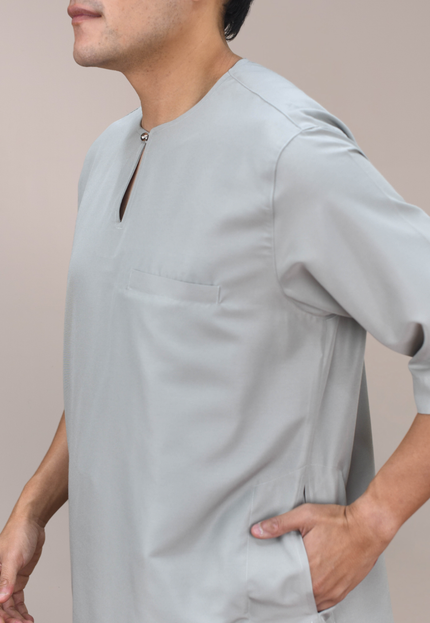 Faraza Zahra Jubah Safir in Grey