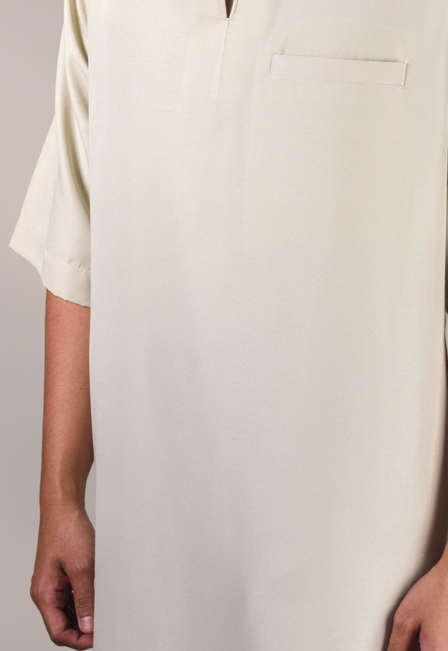 Faraza Zahra Jubah Safir in Nude