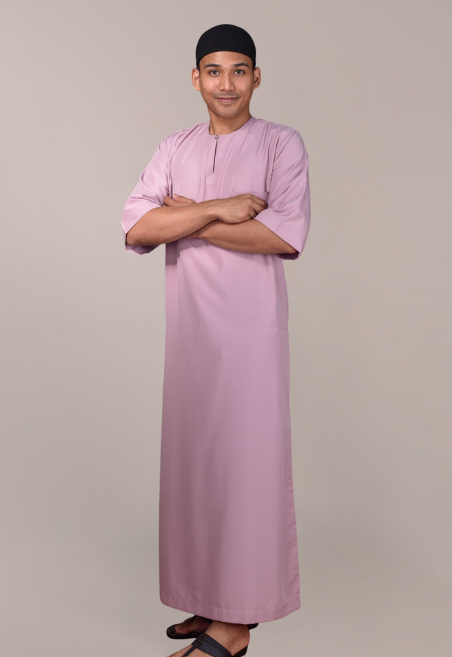 Faraza Zahra Jubah Safir in Pink