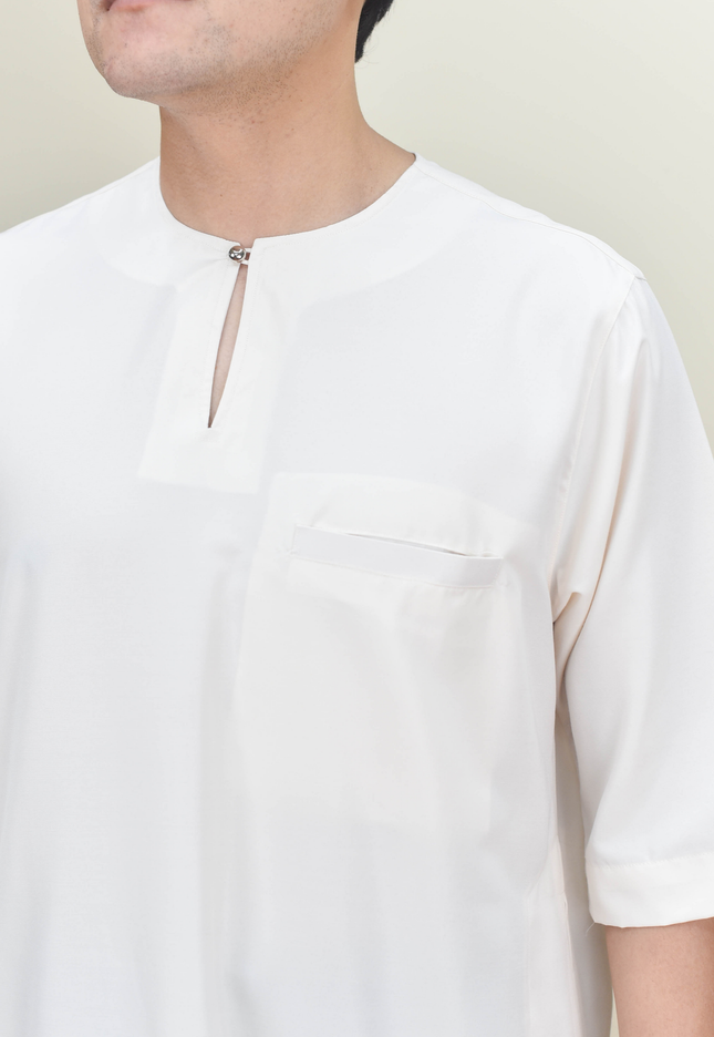 Faraza Zahra Jubah Safir in Off White
