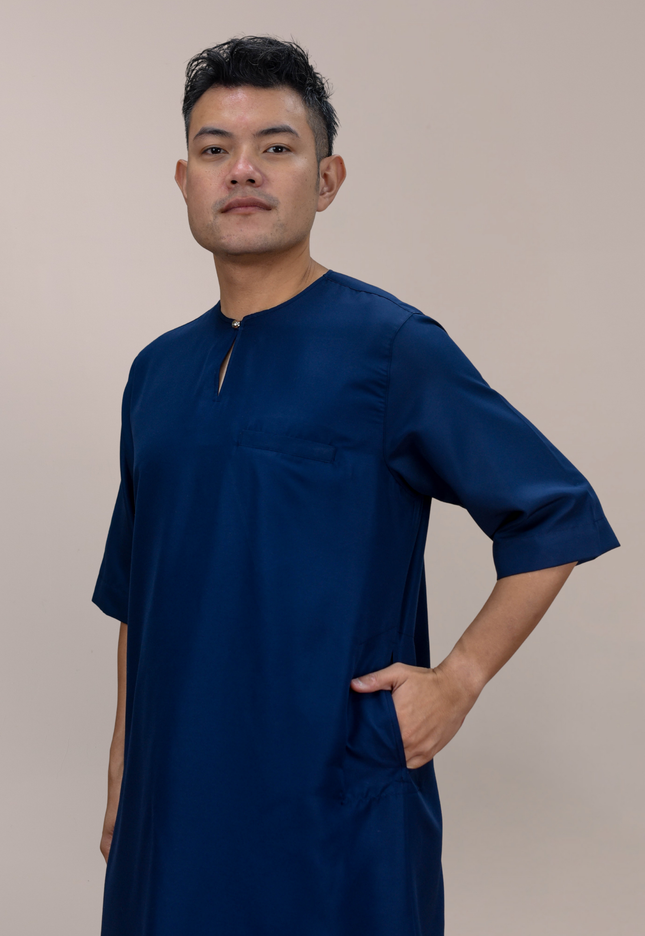 Faraza Zahra Jubah Safir in Dark Blue