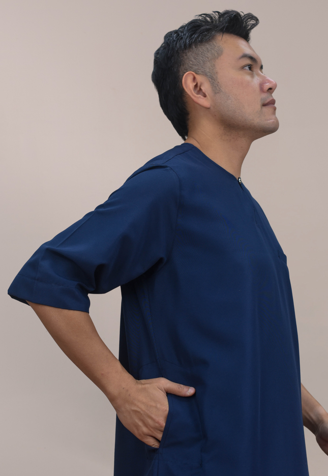 Faraza Zahra Jubah Safir in Dark Blue