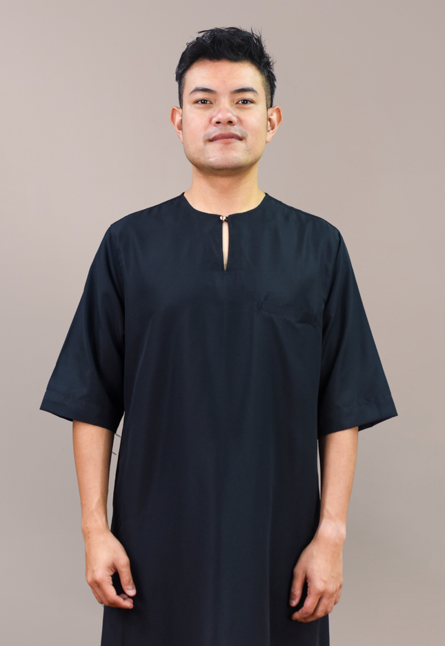 Faraza Zahra Jubah Safir in Black (Hitam)