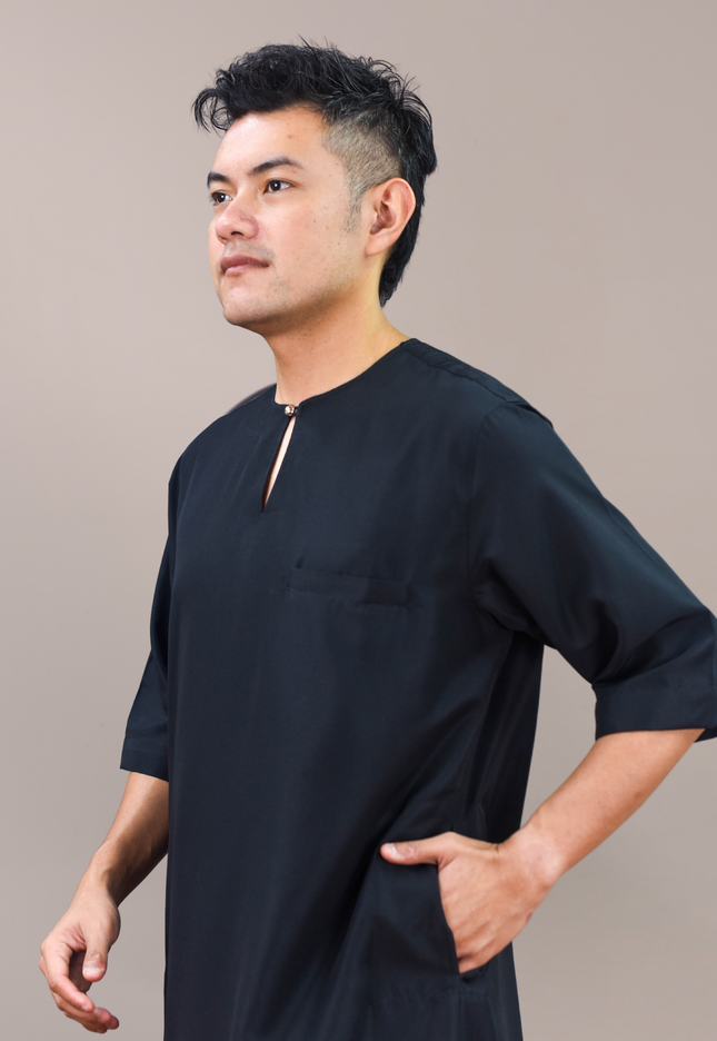 Faraza Zahra Jubah Safir in Black (Hitam)