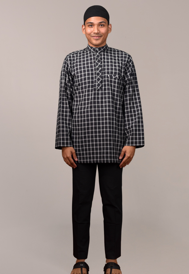 Faraza Zahra Kurta - Bahaman in Black