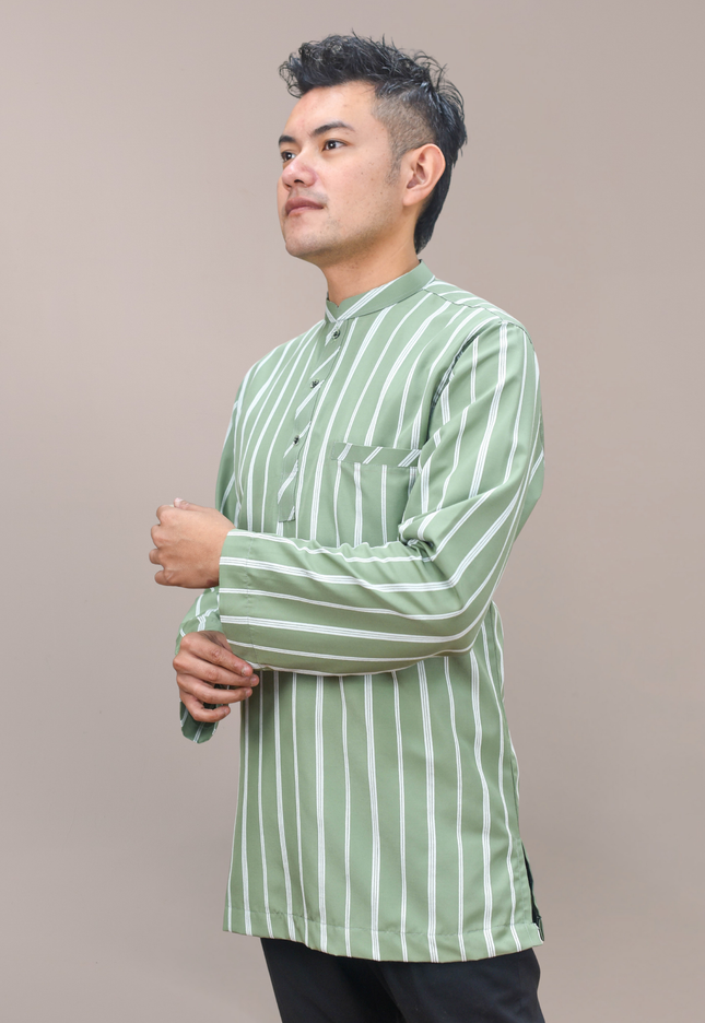 Faraza Zahra Kurta - Safwan in Moss Green