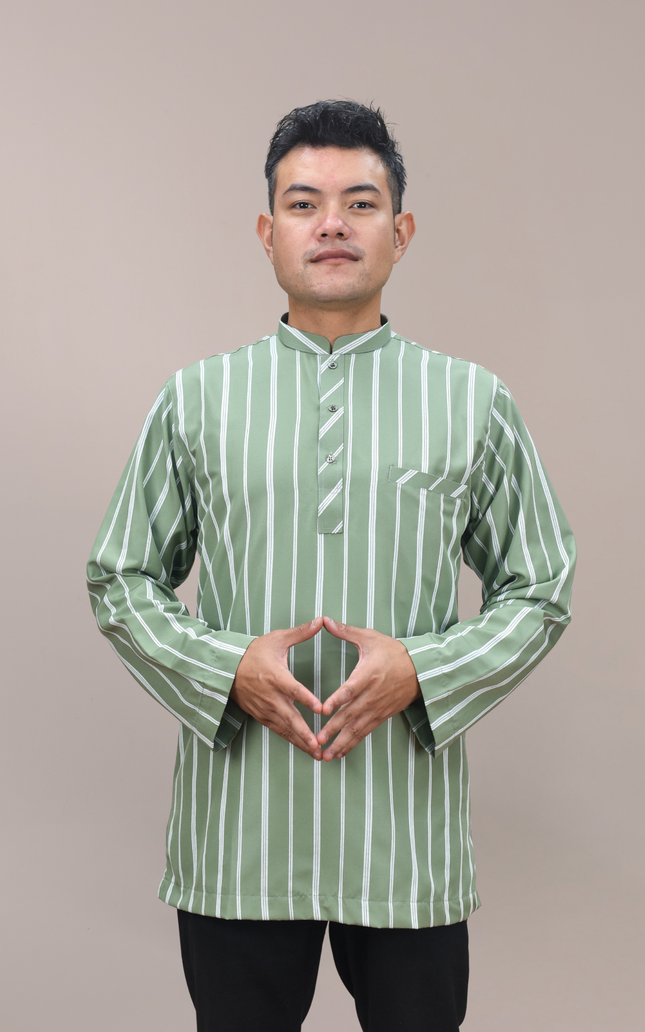Faraza Zahra Kurta - Safwan in Moss Green
